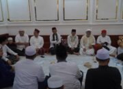 Hadir dalam Silahturahmi BPD HIPMI Sumsel, Ratu Dewa dan Prima Salam Sholat Isya dan Tarawih Bersama UAS