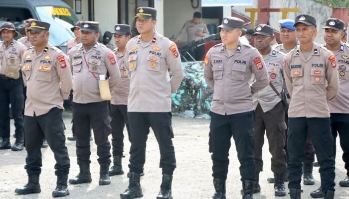 Polres Fakfak Amankan Demonstrasi Aliansi Honorer Non Database