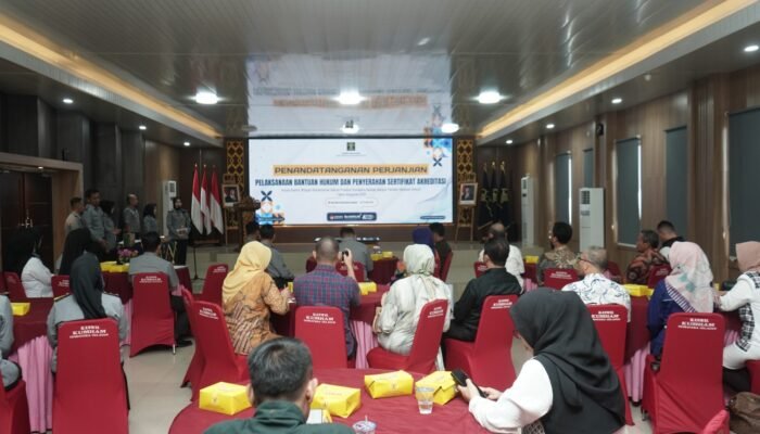 Kemenkum Sumsel Tandatangani Kontrak Bantuan Hukum dengan 14 OBH Terakreditasi