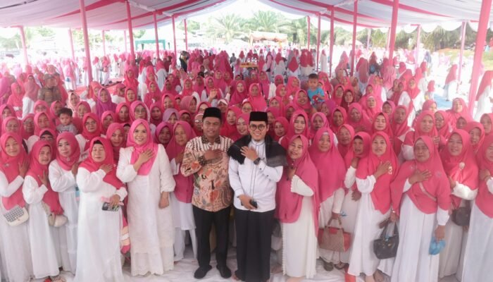 Ribuan Warga Hadiri Pengajian Muslimah Dambaan di Dolok Masihul