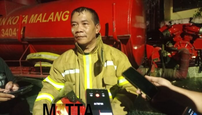 Begini Penjelasan Komandan Regu Damkar Kota Malang Terkait Kebakaran Gudang Pecah Belah