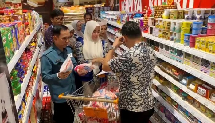 Tujuh Jenis Produk Makanan Mengandung Babi Ditemukan di Kota Palembang