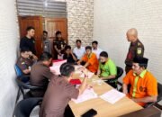 Ditreskrimsus Polda Gorontalo Serahkan Tersangka dan BB Minyak Goreng Minyakkita