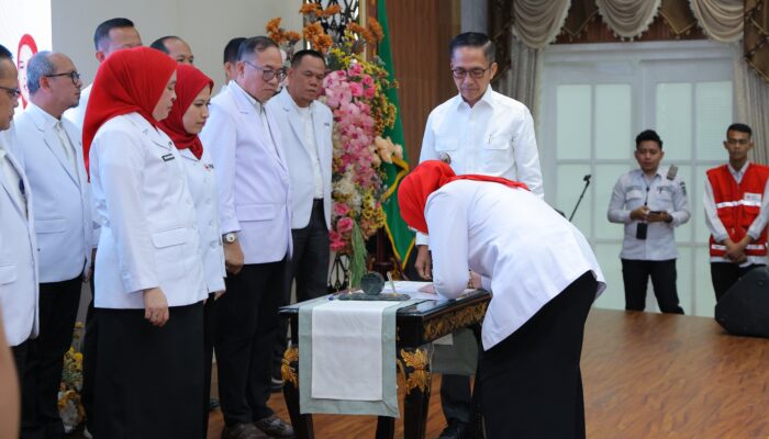 Wali Kota Ratu Dewa Hadiri Pelantikan Pengurus PMI Kota Palembang Masa Bhakti 2025-2030