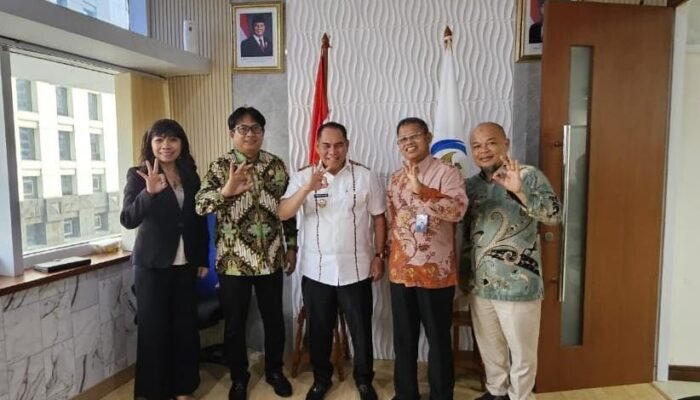 Bahas Program Perikanan, Bupati Fakfak Bareng Wakil Ketua DPRK Sambangi KKP