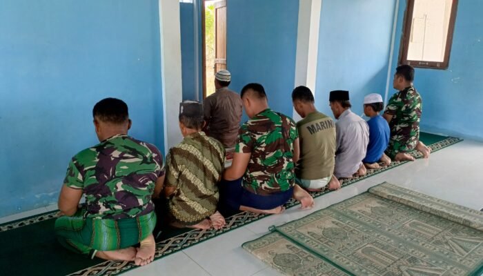 Satgas TMMD Mempawah Bangun Keimanan Melalui Shalat Berjamaah