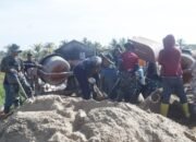 Inilah Gambaran Keakraban TNI dan Masyarakat Desa Sungai Purun Kecil