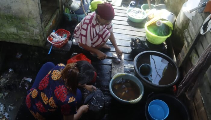 Perempuan Tangguh di Balik Suksesnya TMMD ke-124 Wilayah Mempawah