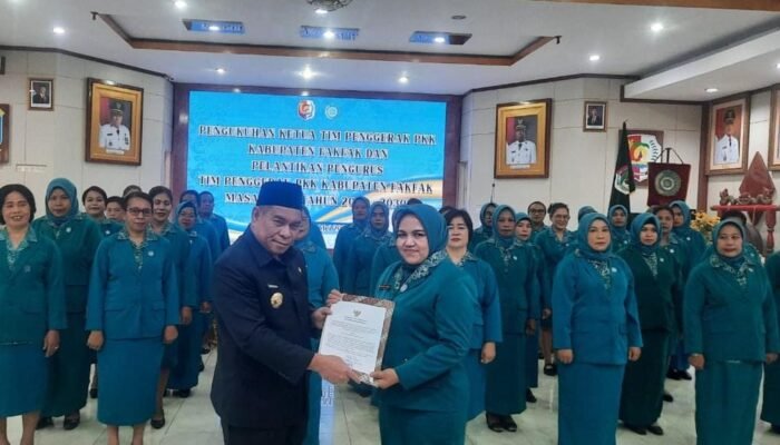 Bupati Fakfak Kukuhkan Ketua dan Lantik Pengurus TP PKK, Ini Pesan Penting