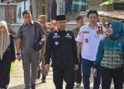 Pj Bupati Empat Lawang Berikan Bantuan Korban Kebakaran Desa Remantai