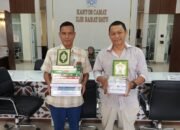 Dukung Program Pemerintah, Kecamatan Ini Salurkan Puluhan Alquran dan Buku Ngaji