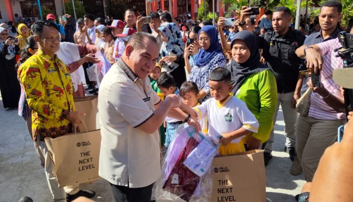 Terinspirasi Pengalaman Pribadi, Bupati Samaun Dahlan Gratiskan Pendidikan di Fakfak