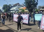 Ratusan Massa Datangi PT Palembang Minta Kaji Ulang Putusan Kasus Dugaan KDRT dan Penelantaran Anak