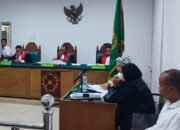 JPU Kejari Palembang Tunjukan Sejumlah BB Hasil Sitaan saat OTT dan Penggeledahan di Kediaman Deliar Marzoeki