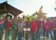 Wakil Rektor 1 Fakultas Hukum Resmikan Prasasti