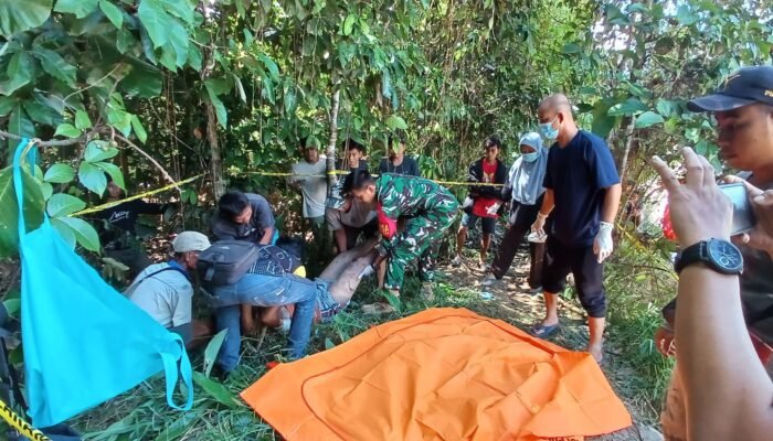 Sosok Mayat Ditemukan Warga di Tepian Sungai Miau
