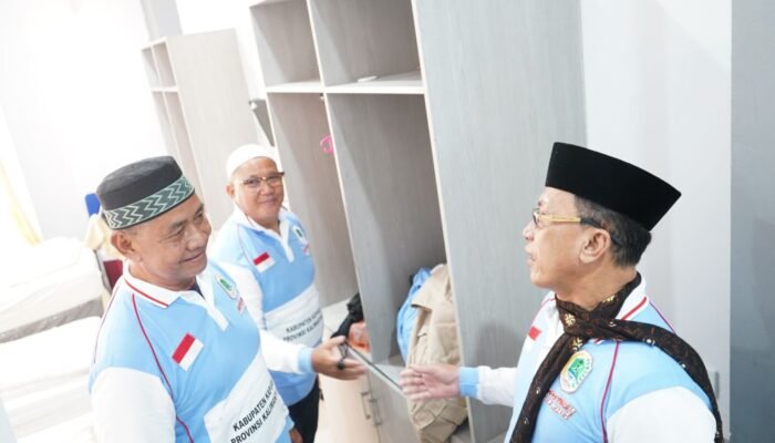 Wakil Bupati Kapuas Hulu Tinjau dan Cek Kondisi Jamaah Haji di Asrama Haji Pontianak