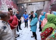 Dewi Sastrani Ratu Dewa Tinjau Korban Kebakaran dan Beri Bantuan