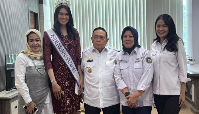 Lolos ke 16 Besar Putri Indonesia 2025, Wagub Sulbar Berpesan ke Adinda: Perkenalkan Kearifan Lokal Sulbar