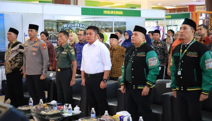 Gubernur Herman Deru Harapkan AMPHURI Menjadi Referensi Bagi Masyarakat Dalam Memilih Travel Perjalanan Umroh dan Haji