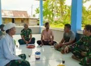 Anggota Satgas Sosialisasikan Pelayanan Kesehatan Gratis Penutupan TMMD Ke-124 Mempawah
