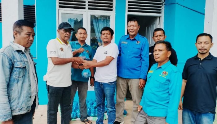 PWI Aceh Tamiang Berbagi Daging Menjelang Hari Raya Idul Adha ke Seprofesi