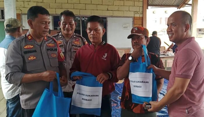 Satu Ekor Sapi Simmental Untuk Warga Sekitar Polsek Sukarami Palembang