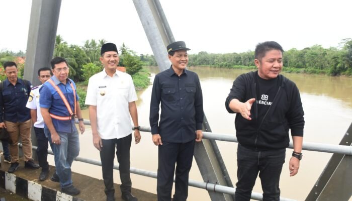 Diimpikan Masyarakat Lebih Dari 3 Dekade, Gubernur Herman Deru Bergerak Cepat Atasi Jalan Terbengkalai Penghubung Muara Enim – Pali – Prabumulih