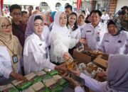 Ketua TP PKK Hj Febrita Sumsel Tinjau Pasar Murah Semarakan HUT Ke-79 Provinsi Sumsel