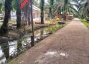 Warga Desa Prabumulih 1 Keluhkan Kabel Listrik Pakai Kayu dan Tegangan Tidak Stabil