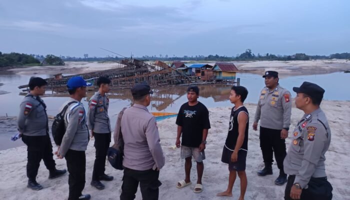 Polsek Boyan Tanjung Gaungkan Larangan PETI di Desa Teluk Geruguk Kapuas Hulu