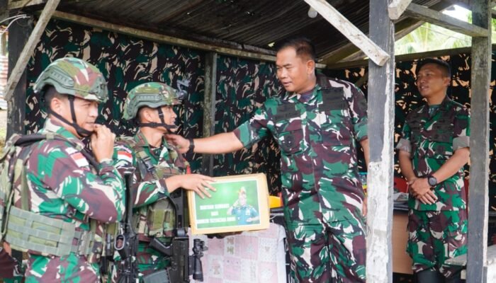 Danrem 182/JO Cek Pos Teluk Arguni Yonif 642/KPS, Teruslah Menebar Kebaikan