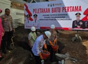 Bupati Gatut Sunu Bersama Kapolres Tulungagung Letakkan Batu Pertama Pembangunan Gedung Tahtya Dharaka