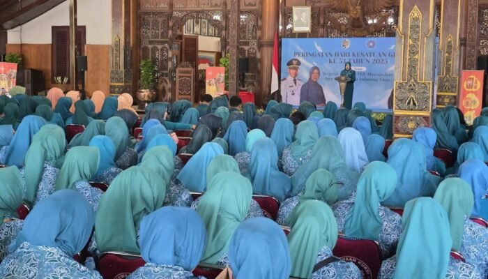 Ketua TP PKK Tulungagung Berikan Sambutan pada Puncak Peringatan HKG PKK ke-53