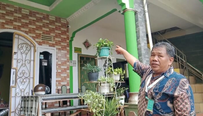 Asik Nonton Bola, Sepeda Motor Pak RT Digondol Maling