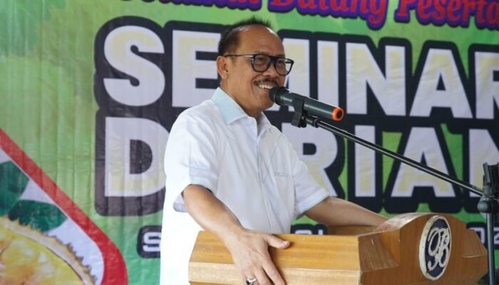 Gubernur SDK Dukung Penuh Petani Durian, Syaratnya Serius dan Punya Lahan