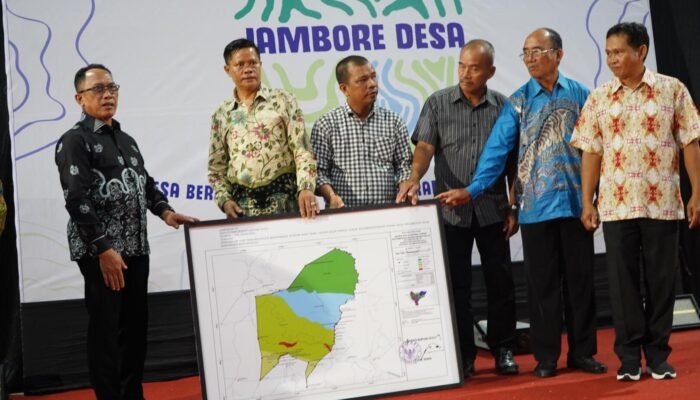 Wakil Bupati Kapuas Hulu Tutup Jambore-Bersama dan Kelulusan Leadership Academy 2025