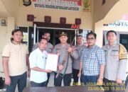 Pemerintah Desa Suro Serahkan Senpira ke Polsek Muara Beliti, Wujud Dukungan Operasi Senpi Musi 2025