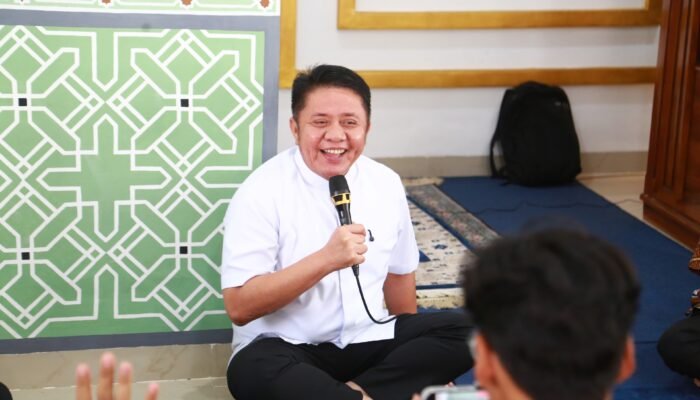 Gubernur Herman Deru Terbitkan SE Seragam Non-ASN, Bangun Semangat Kesetaraan dan Identitas