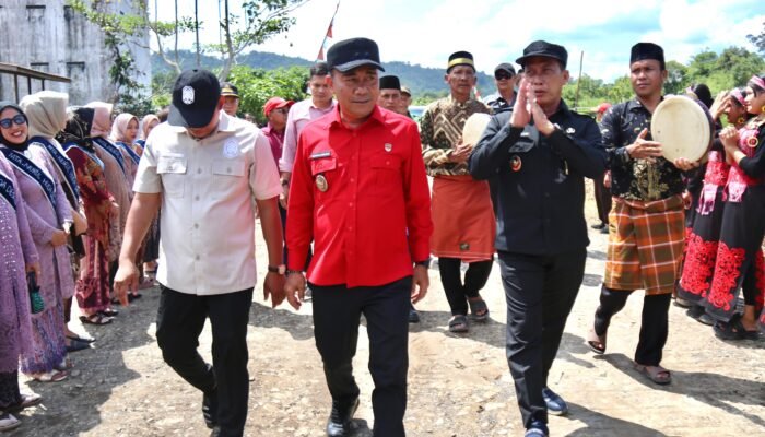 Wagub Kalbar : SMKN 1 Silat Hulu Dibangun Mendekatkan Pelayanan Untuk Masyarakat Kapuas Hulu Bidang Pendidikan