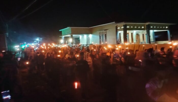 Tiga Etnis di Kapuas Hulu Gelar Pawai Obor