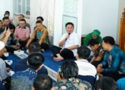 Usai Shalat Jumat Berjamaah di Kantor, Gubernur Herman Deru Dengarkan Curhat Para Pegawai