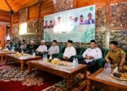 Kunjungan Bupati H M Toha di Ponpes Hidayatul Fudhola Disambut Antusias