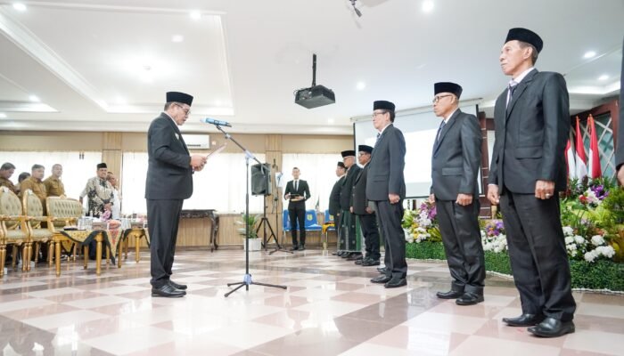 Bupati H M Toha Lantik Sembilan Dewan Pendidikan Kabupaten Muba