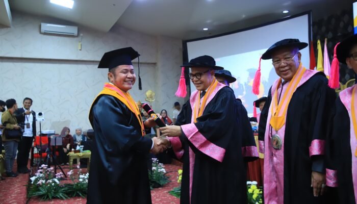 Gubernur Herman Deru Raih Gelar Doktor, Bawa Terobosan Model Pembangunan Inklusif