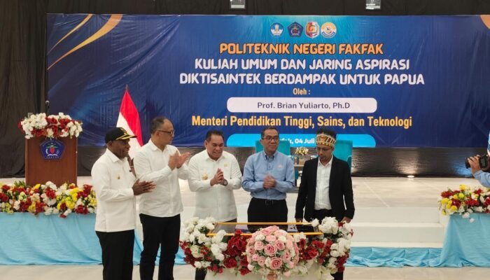 Bupati Fakfak Berharap Dapat Peningkatan SDM Anak Fakfak