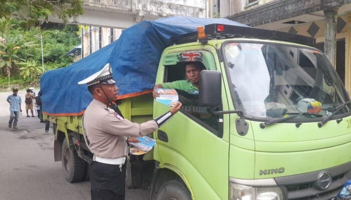 OPS Patuh Mansinam, Satlantas Polres Fakfak Sosialisasi Tertib Berlalu Lintas