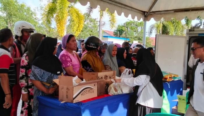 Bulog dan Pemprov Sulbar Kerja Sama Gelar Pasar Murah Untuk Masyarakat