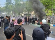 LKHN Gelar Aksi Demo Tuntut Transparansi Anggaran Sekda di Depan Kantor Bupati Tulungagung