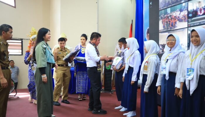 Gubernur Herman Deru Semangati Siswa Baru: Adaptasi, Pergaulan, dan Mandiri adalah Kunci Sukses